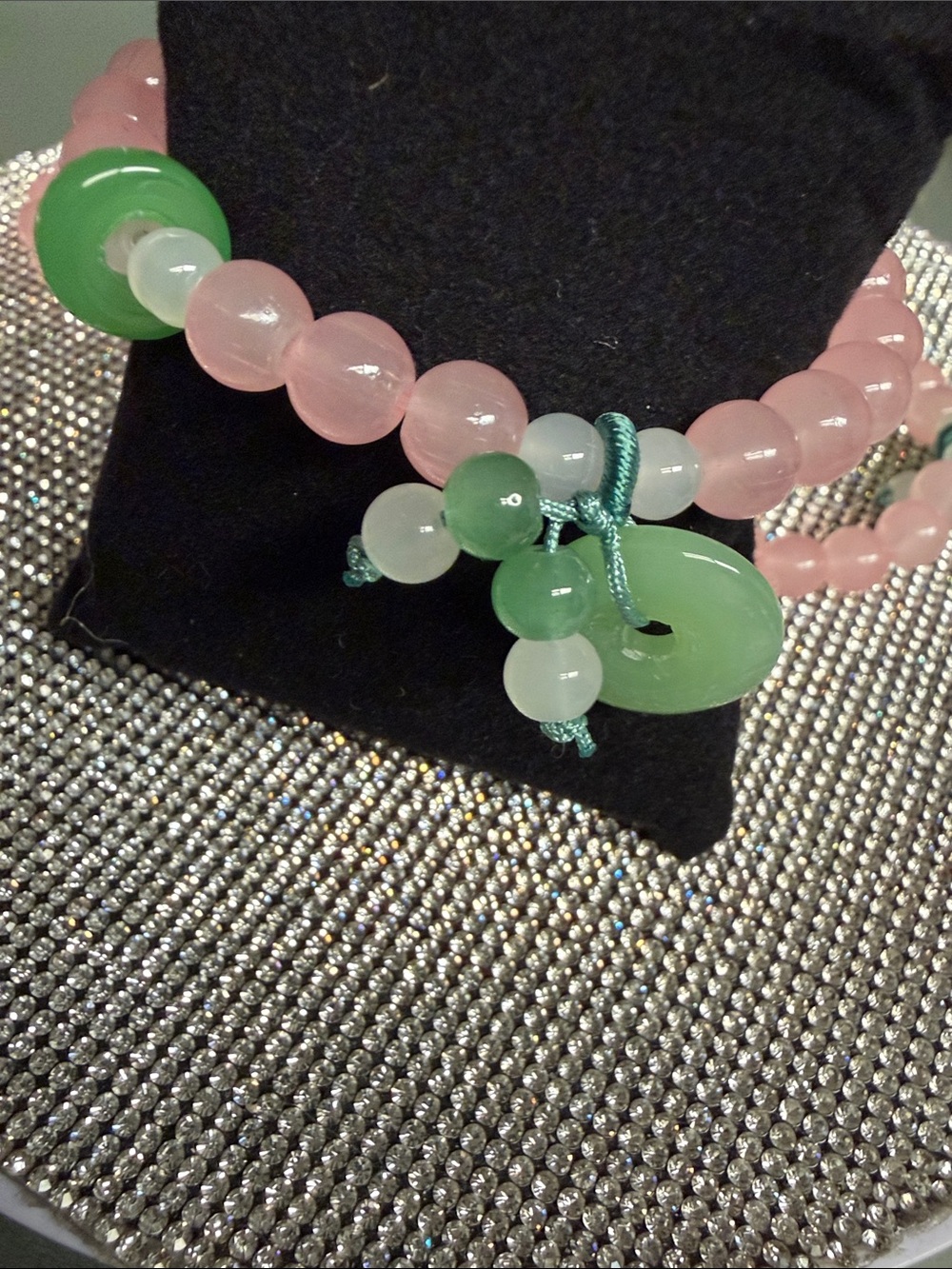 🦋5/$25🦋 Green and Pink Beaded Jade-Style Bracelet